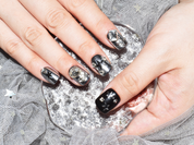 chrome heart nail ring, black and rhinestone nails, short coffin gel nails, star nail designs y2k, monoschic nails