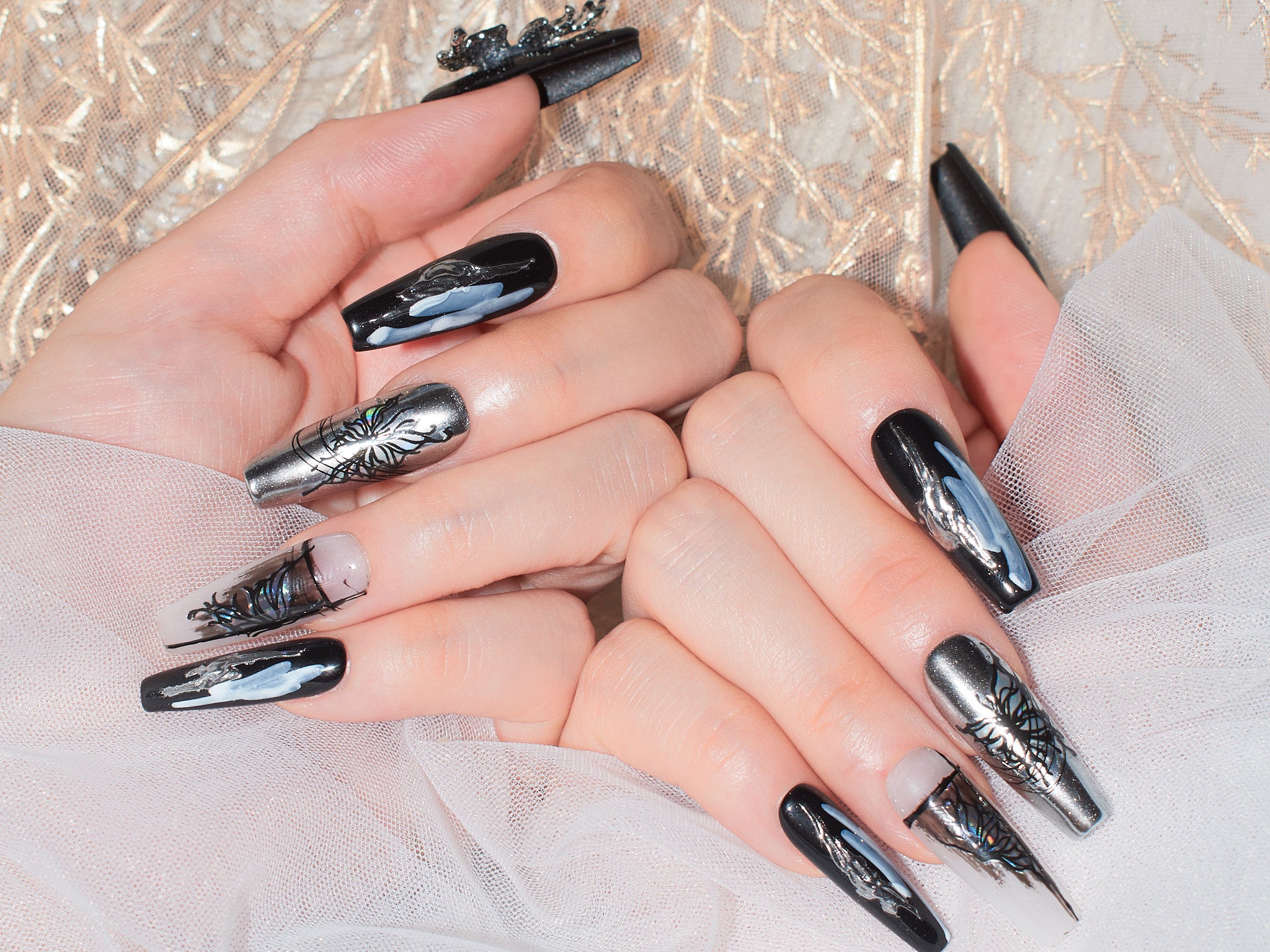 handmade press on nails, butterfly nails, black and white nails, silver nails glitter, monoschic nails