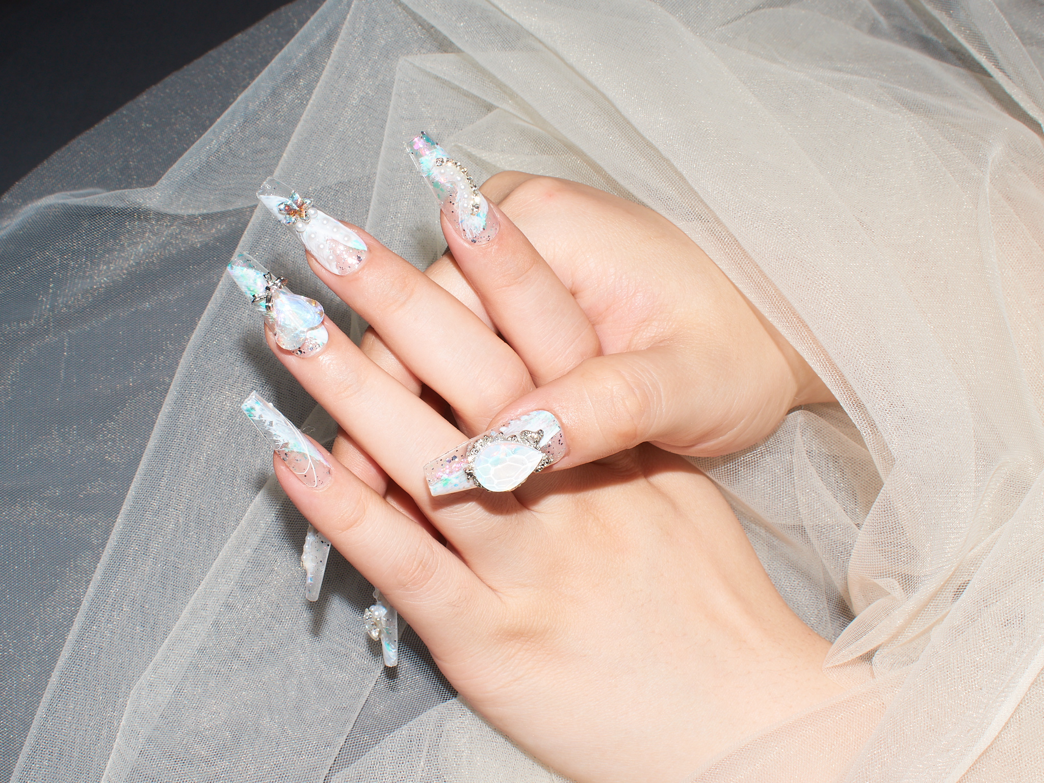 white nails pearl, rhinestone bling nails, luxury spa nails, wedding press on nails, monoschic nails