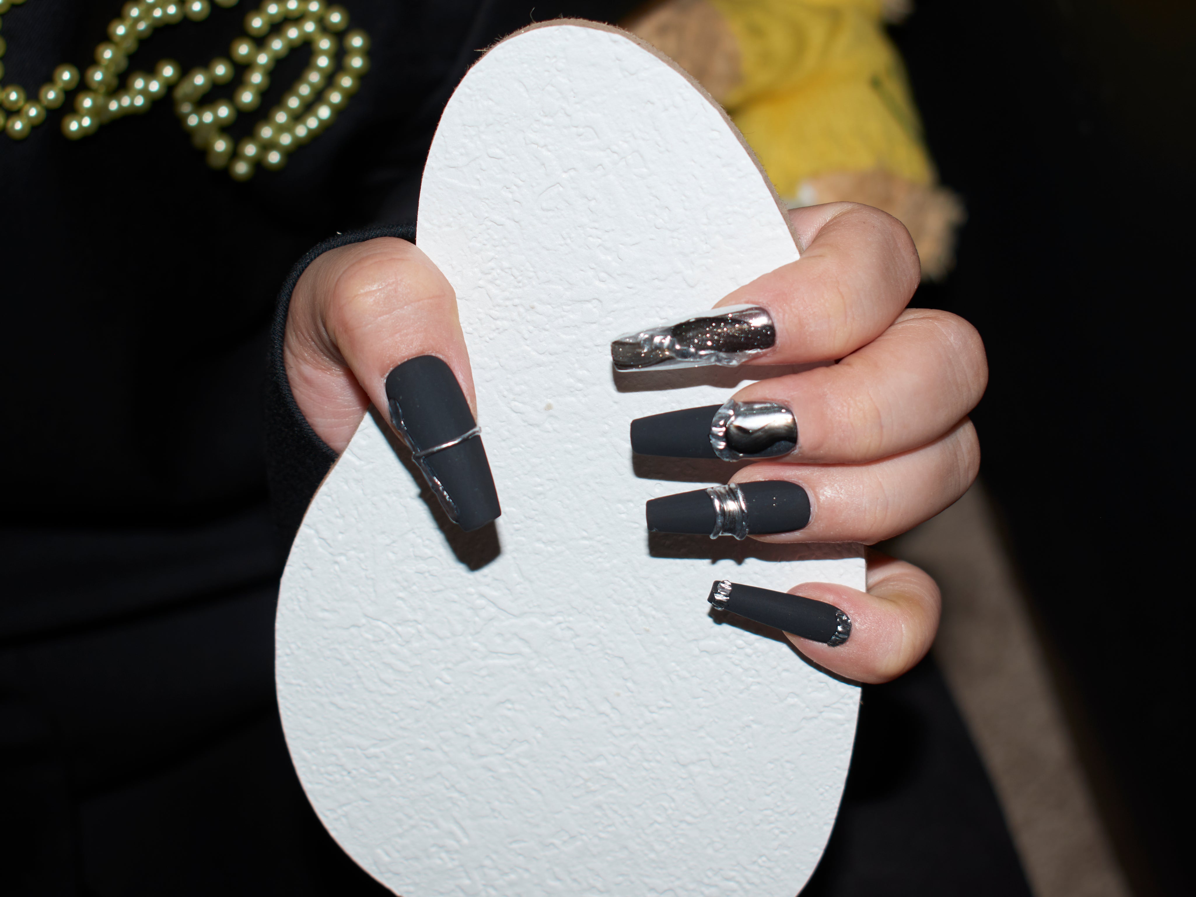 black matte nails coffin, metallic silver nail polish, handmade press on nail, monoschic nails