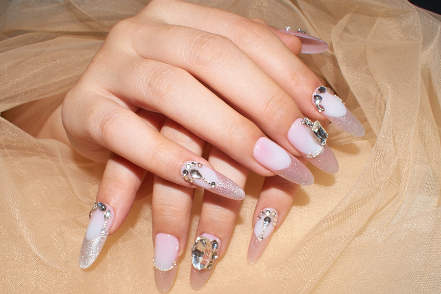 light pink press on nail set, monoschic nail.
