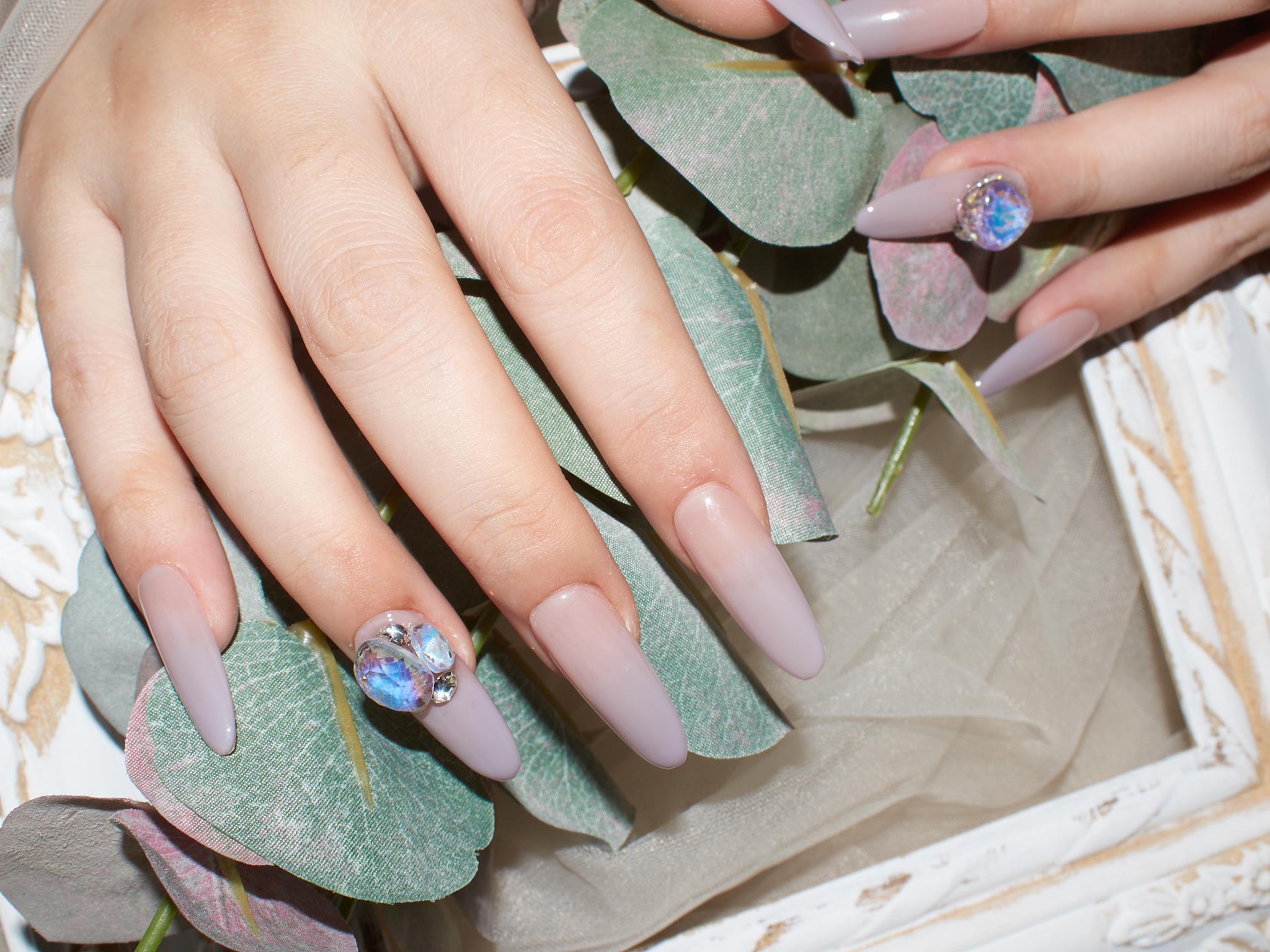 handmade press on nails, gel nails light purple, oval nail tips， monoschic nails