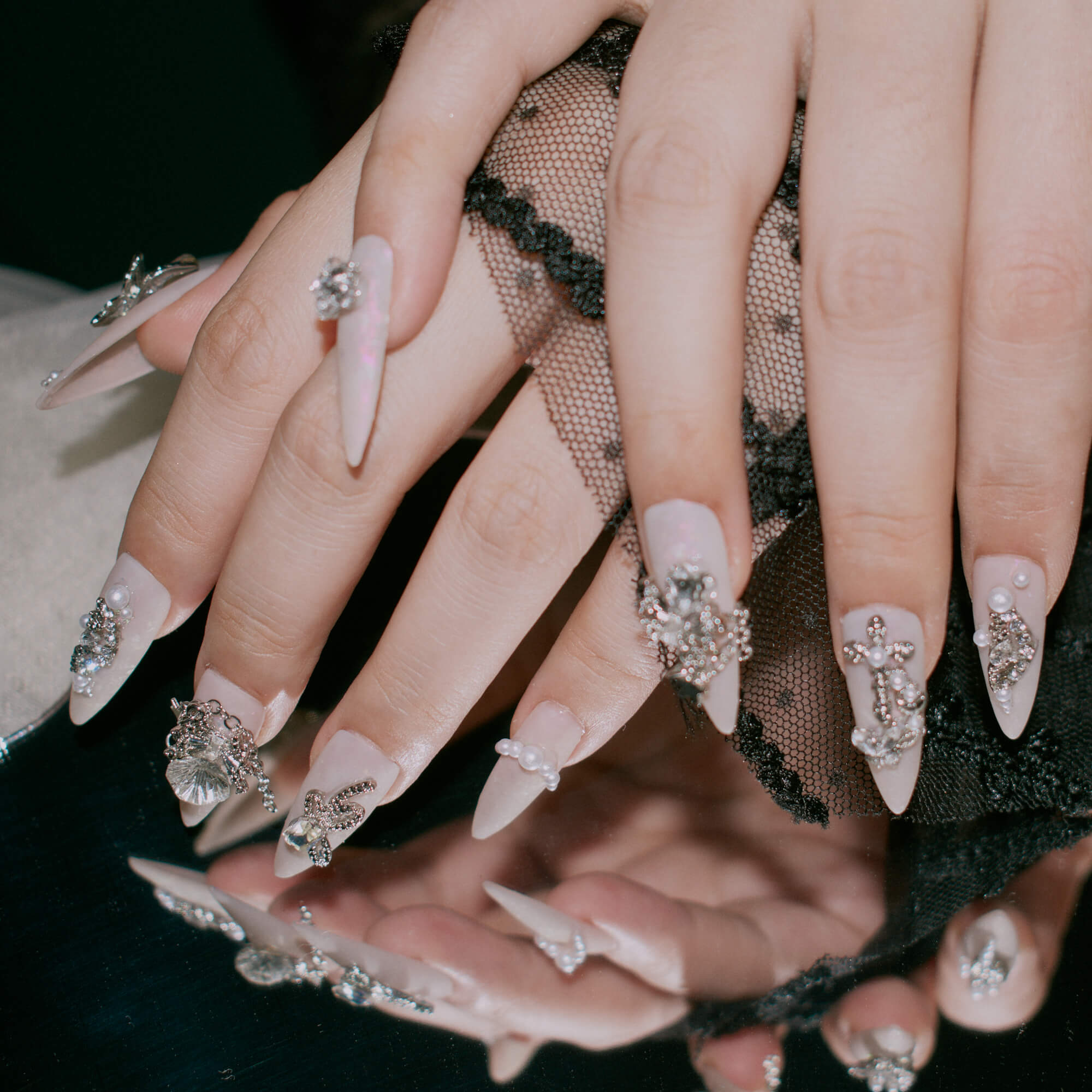 pink press on nails, nude nails and glitter, nail luxury, princess nail, handmade press on nails